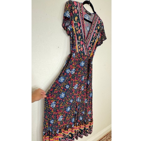 Zesica Floral Boho Wrap Dress - Picture 3 of 7